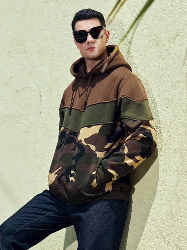 Men's Color Contrast Hoodie Sweatshirt  Pioneer Kitty Market Coffee Camouflage S 