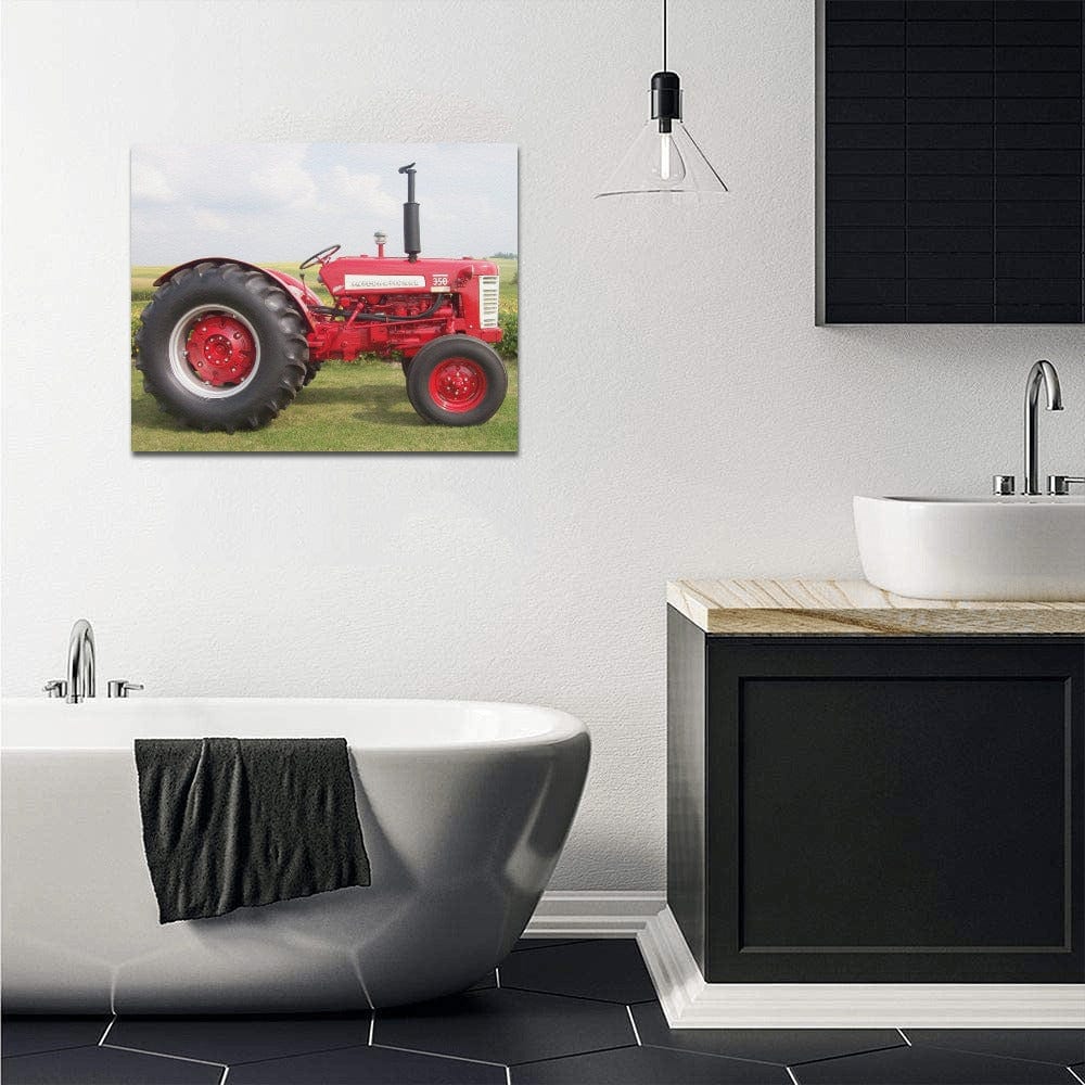 Red Internatonal Tractor Canvas Print (20x16)