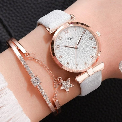 Women's Luxury Magnetic Quartz Bracelet Watch  Pioneer Kitty Market Leather Sky Set  